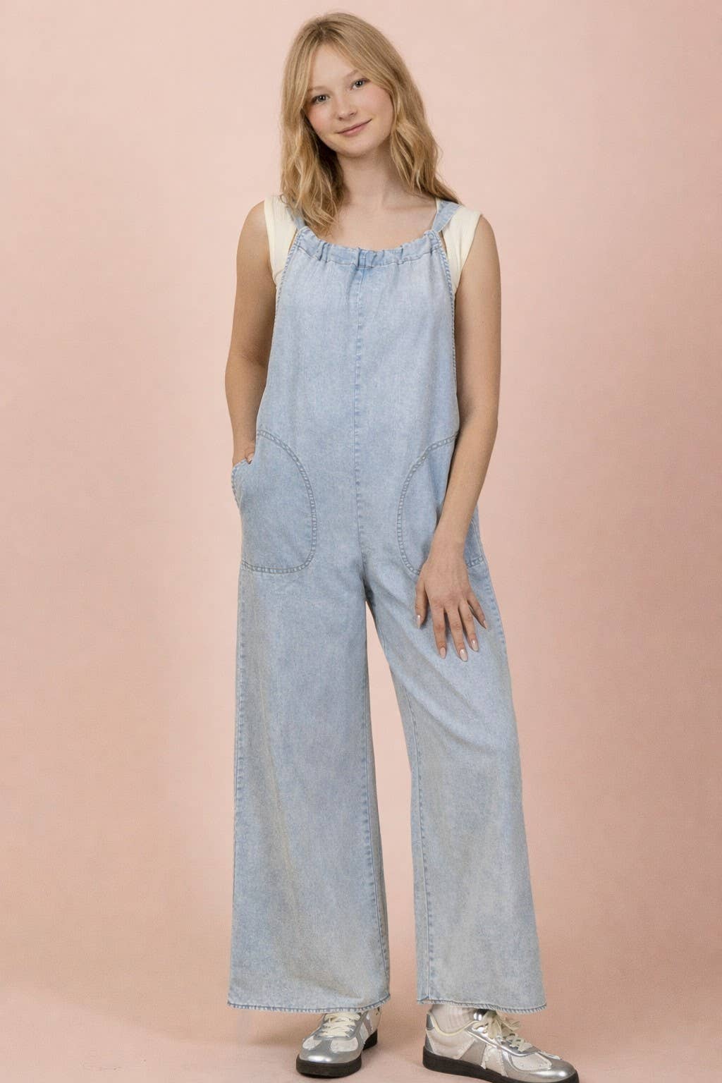Pick Up - Washed Chambray Casual Jumpsuit: LT DENIM