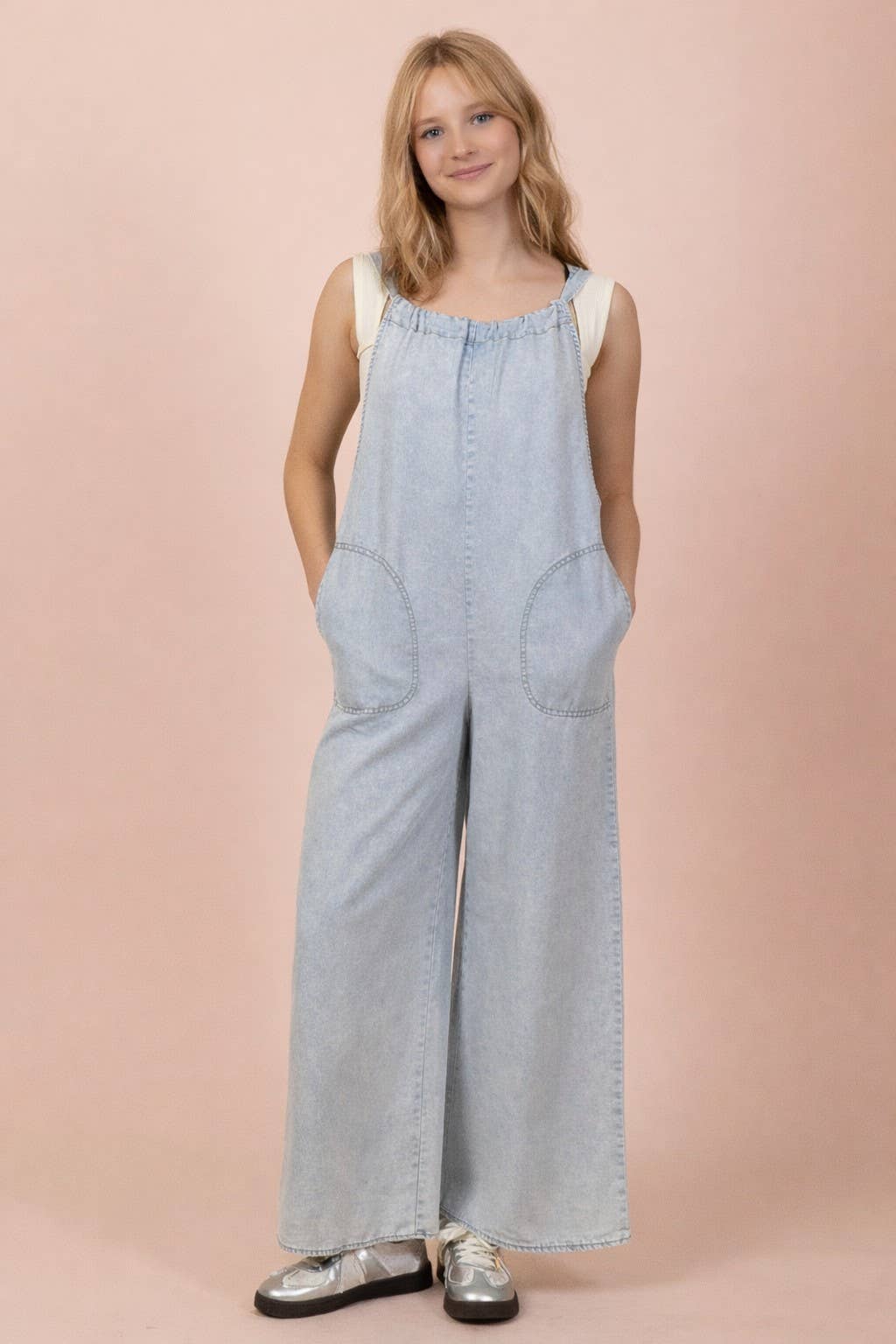 Pick Up - Washed Chambray Casual Jumpsuit: LT DENIM