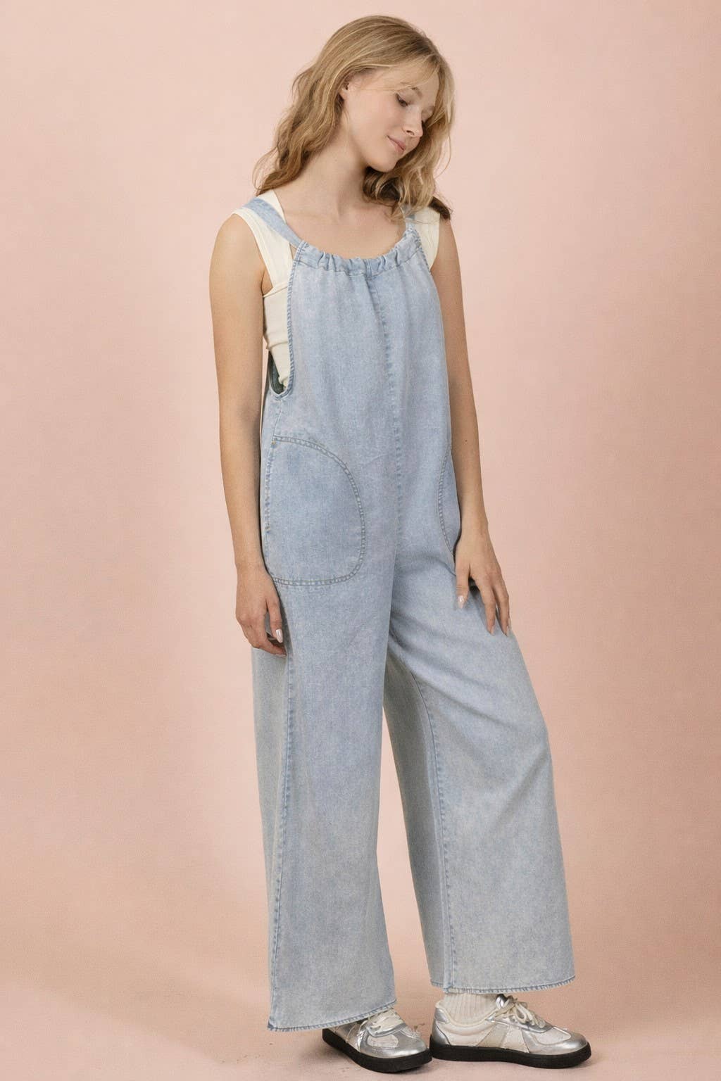 Pick Up - Washed Chambray Casual Jumpsuit: LT DENIM